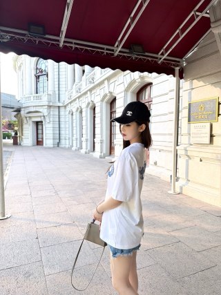 Chanel White Logo Short Sleeve T-Shirt view 9
