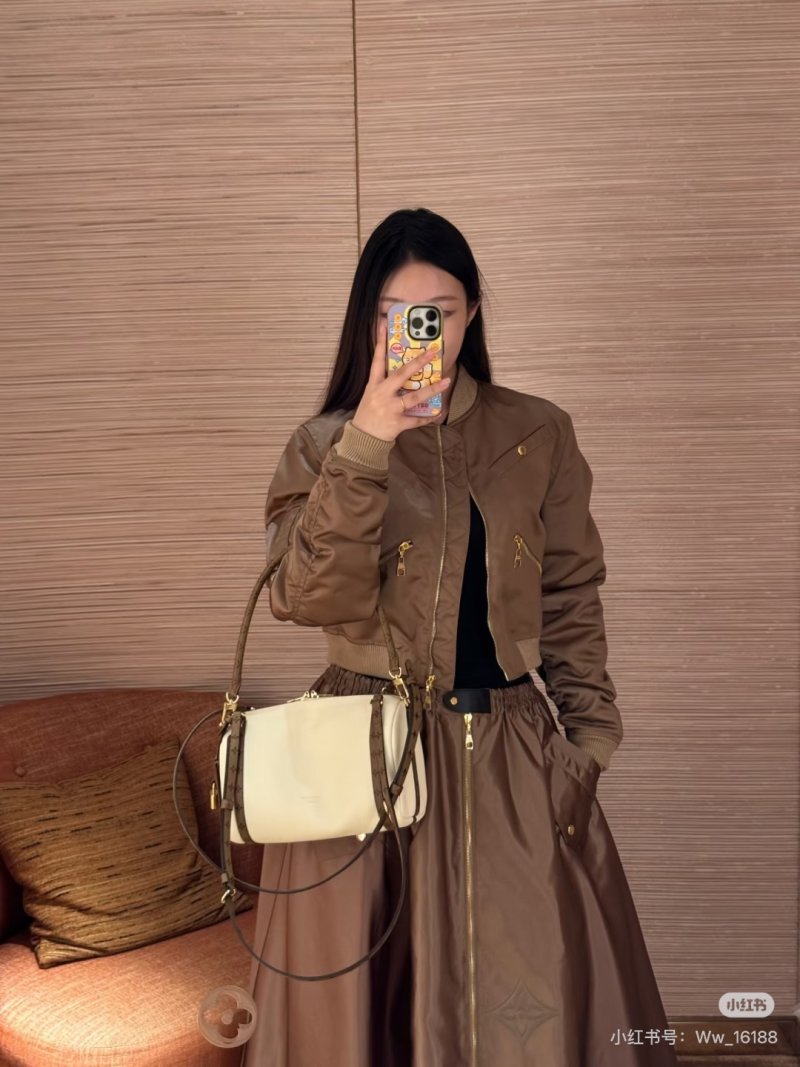 Louis Vuitton Coussin PM Cream & Brown Shoulder Bag