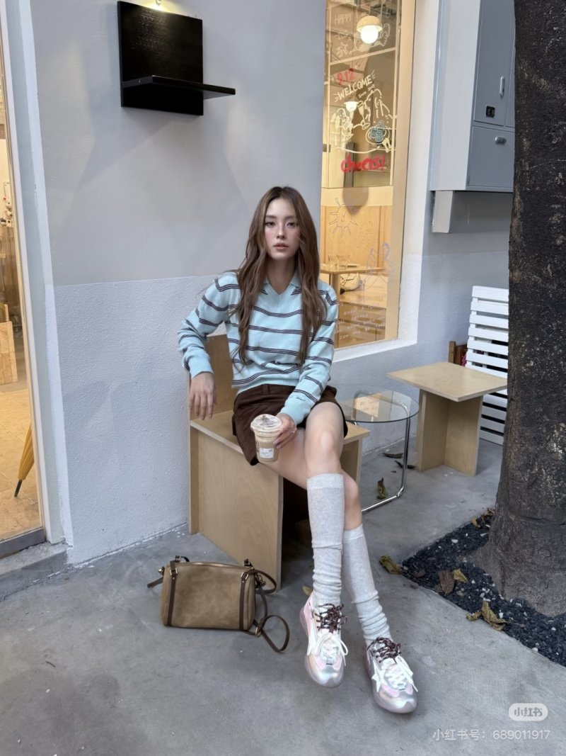 Louis Vuitton Coussin PM Cream & Brown Shoulder Bag view