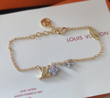 Louis Vuitton Gram Monogram Floral Zirconia Bracelet Gold view 3