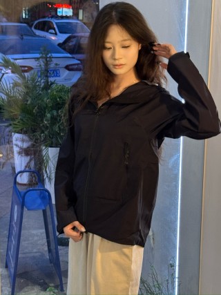 Kailas Bogda LT Women's Black Lightweight Jacket view 9