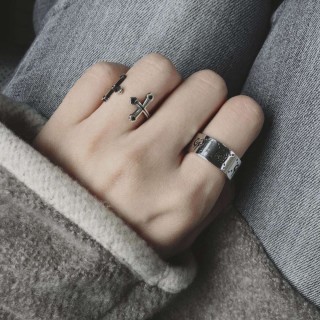 Gucci Ghost 9mm Band Ring Silver view 8