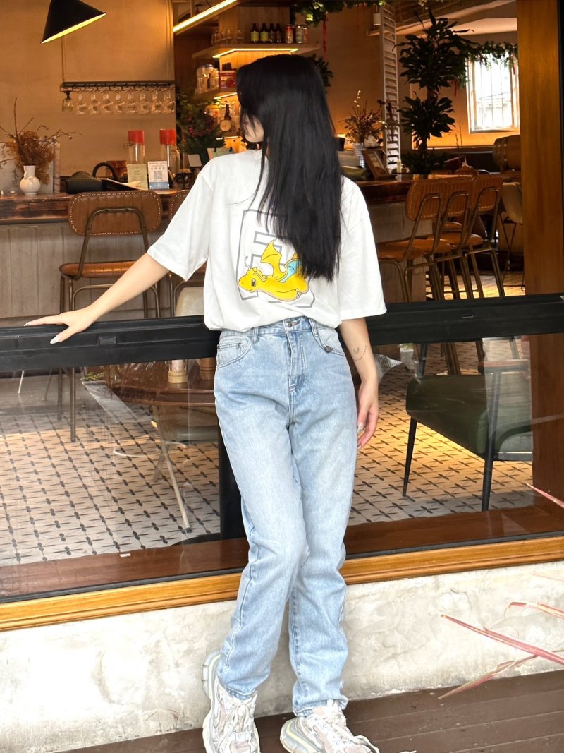 Light Wash High-Waist Straight Leg Denim Jeans