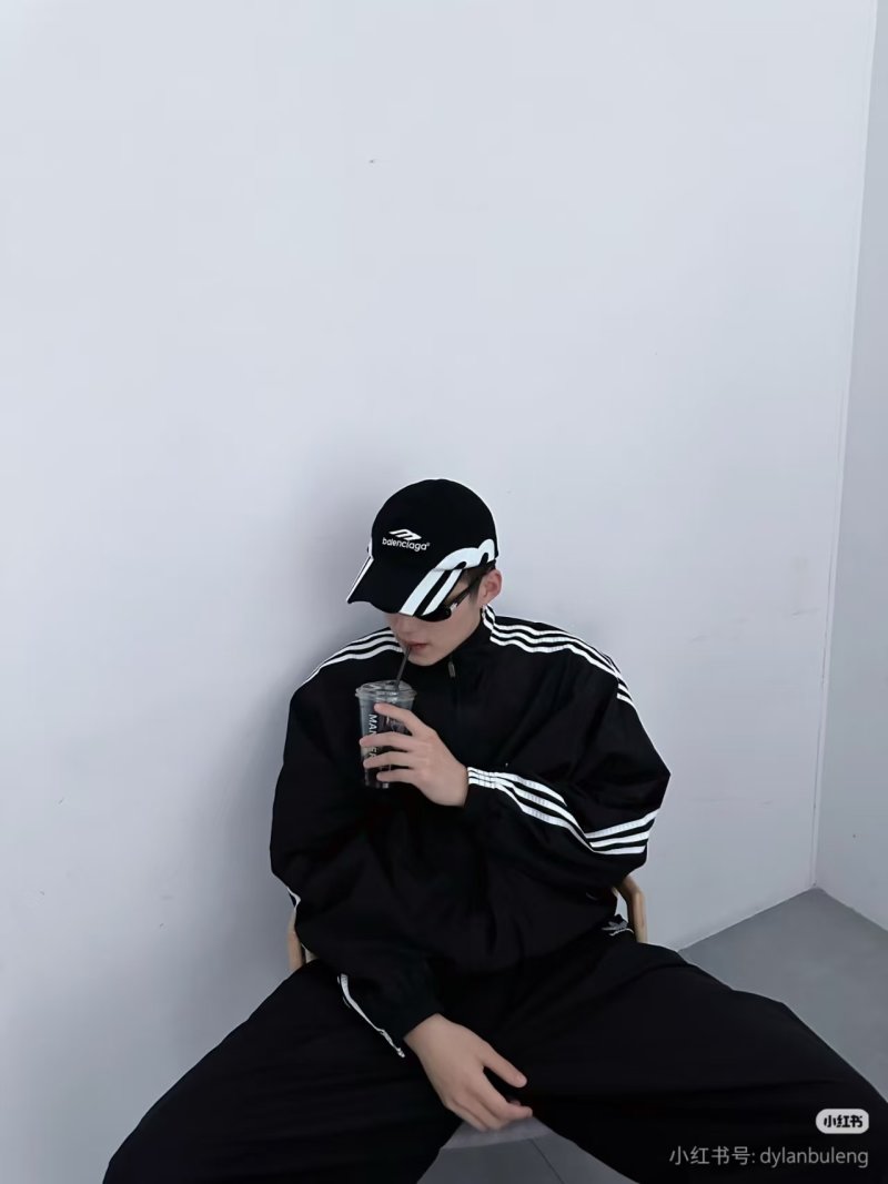 Balenciaga 3B Logo Embroidered Baseball Cap Black White view
