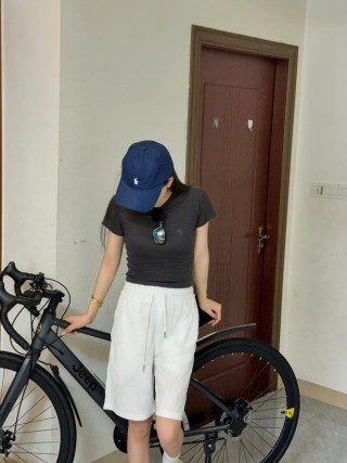 Louis Vuitton Monogram White Shorts view 7