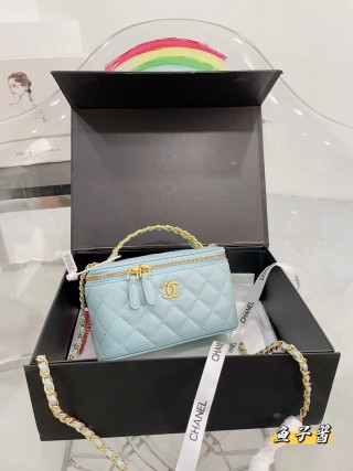 Chanel Quilted Caviar Leather Box Bag Pink 20cm view 7
