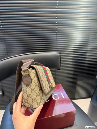 Gucci GG Marmont Shoulder Bag Beige Canvas Red Web view 4