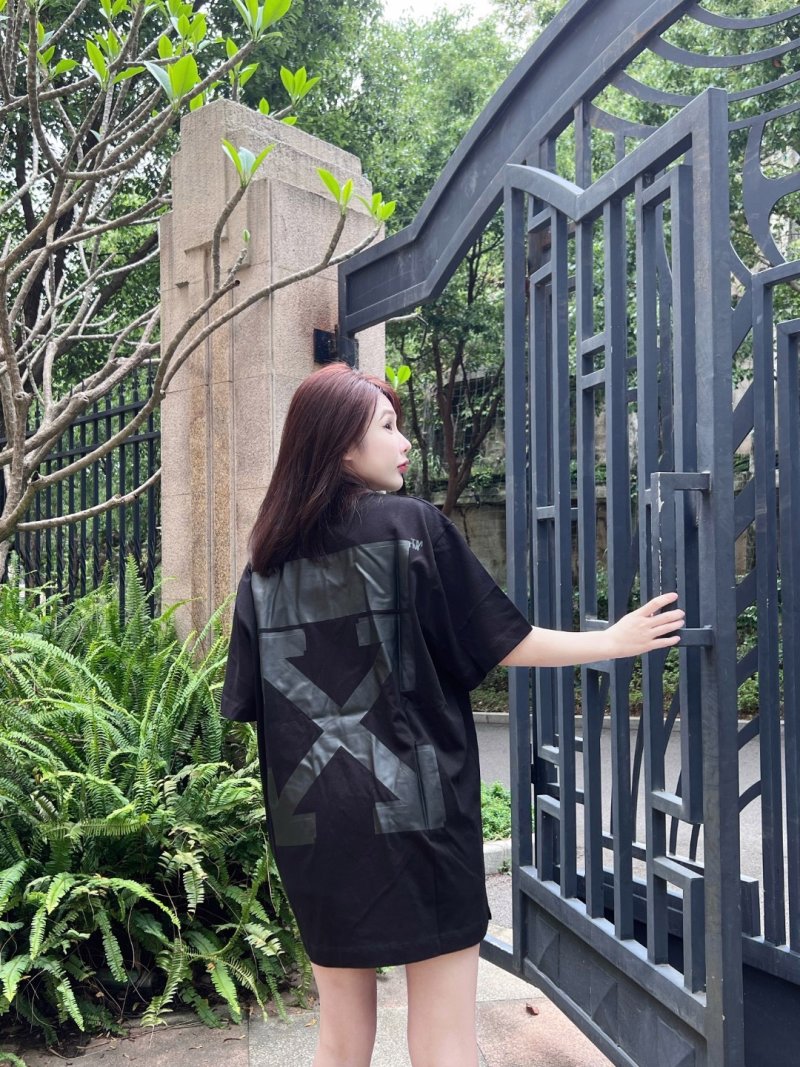 Black Oversized Short Sleeve T-Shirt with Graphic Print