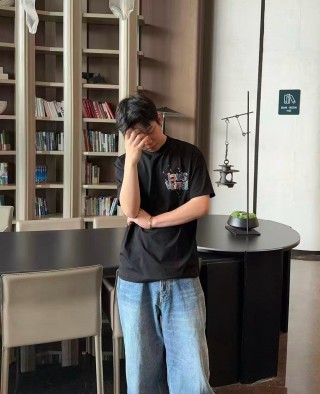 Black Graffiti Graphic Short Sleeve T-Shirt view 3