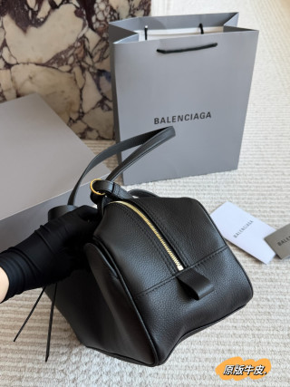 Balenciaga Bowling Bag Black Leather view 3