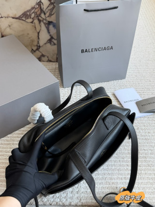 Balenciaga Bowling Bag Black Leather view 8