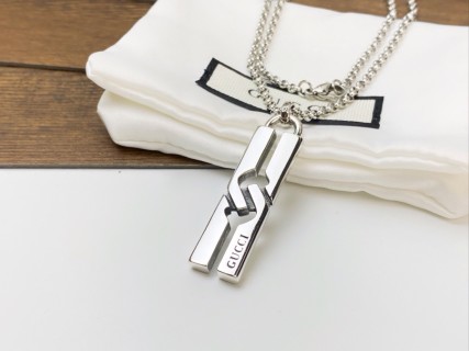 Gucci H-Pendant Couple Necklace Silver