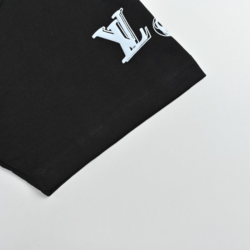 Louis Vuitton Black Monogram Print T-Shirt view