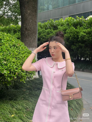 Coach Patent Leather Shoulder Bag Pink view 4
