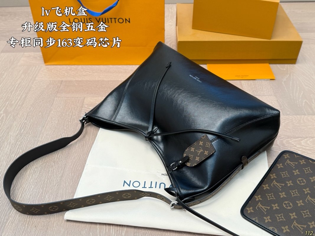 Louis Vuitton Carryall Black Leather Shoulder Bag view