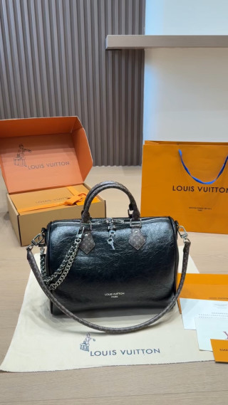 Louis Vuitton Speedy Black Leather Handbag