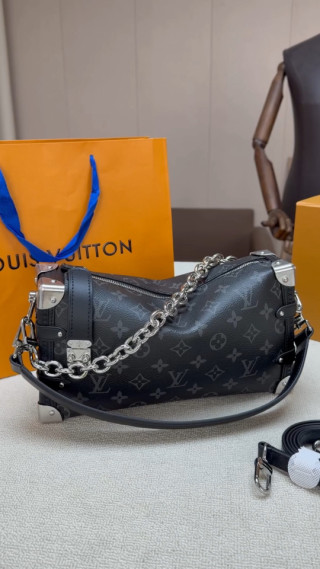 Louis Vuitton Monogram Canvas Black Chain Shoulder Bag