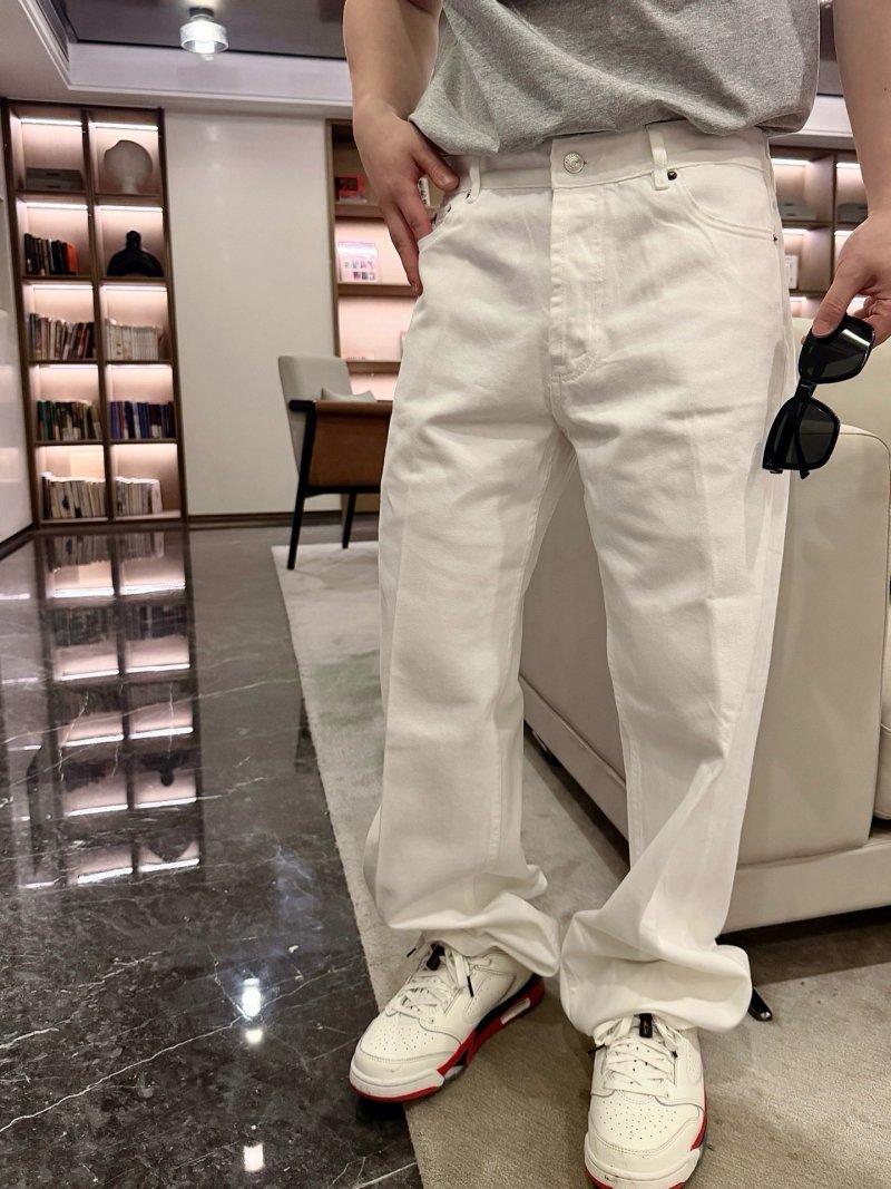 Premium Cream White Straight-Fit Denim Jeans view
