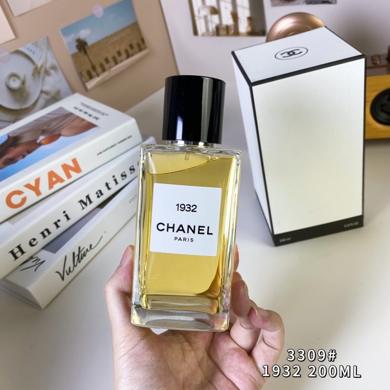 Chanel 1932 Les Exclusifs Eau de Parfum 200ml view
