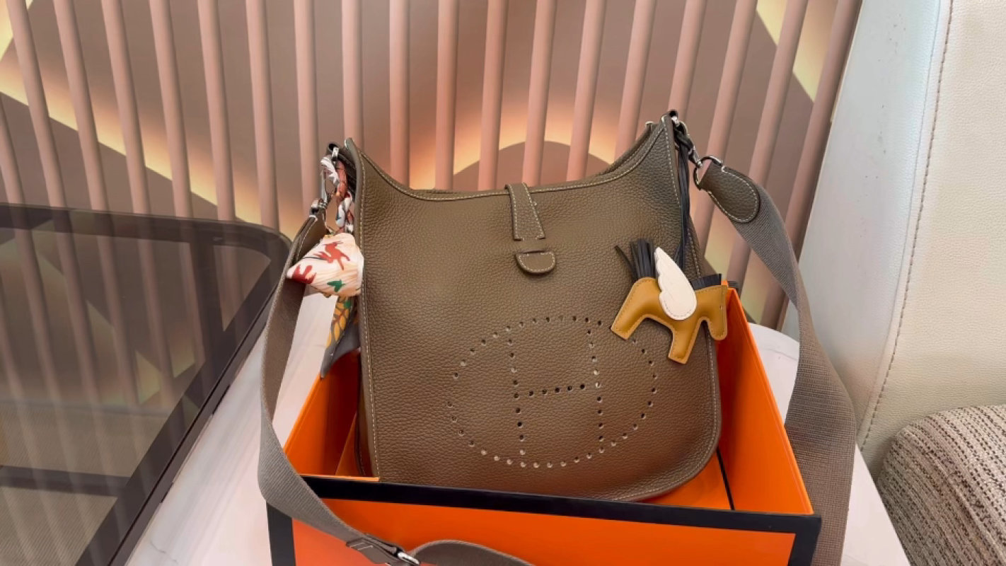 Hermès Evelyne PM Taupe Clemence Leather Crossbody Bag