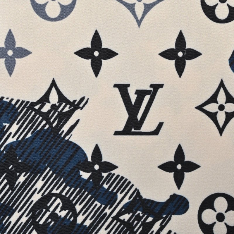 Louis Vuitton Monogram Print Shorts Cream Navy view