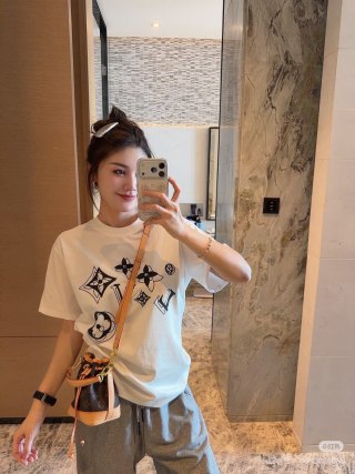Louis Vuitton Monogram Flower Print Cream T-Shirt view 2