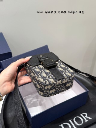 Dior Saddle Oblique Phone Bag Black view 5