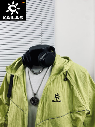 Kailas Lemon Yellow Lightweight Outdoor Windbreaker Jacket view 2