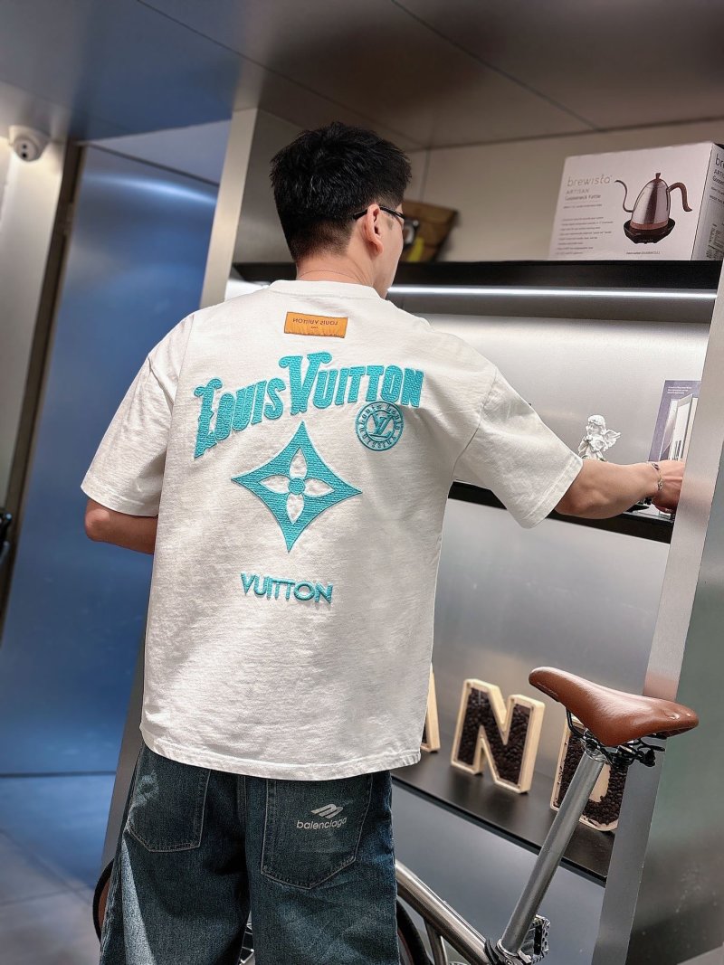 Louis Vuitton Monogram Logo Cream Short Sleeve T-Shirt view