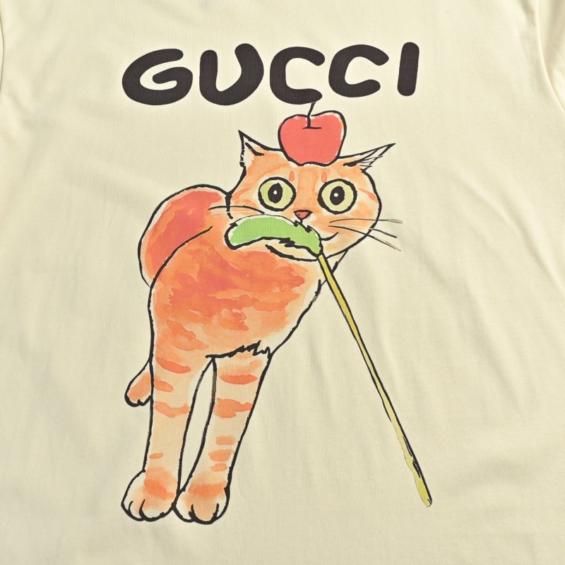 Gucci Cat Graphic Cream T-Shirt view