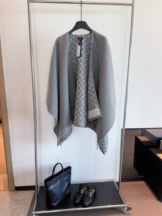 Louis Vuitton Monogram Wool Cashmere Blend Cape Scarf Grey view 8