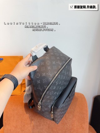Louis Vuitton Discovery Monogram Backpack Black view 3