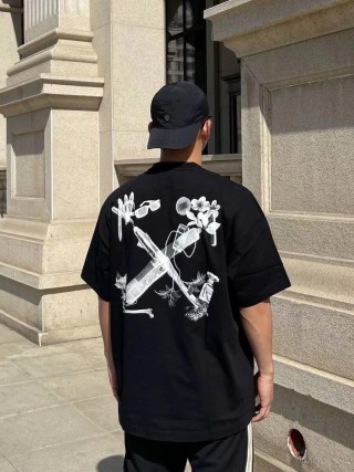 Black Graphic Print Short Sleeve T-Shirt view 2