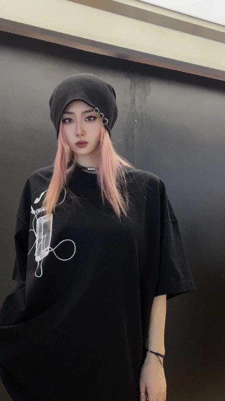 Black Graphic Print Short Sleeve T-Shirt view 3