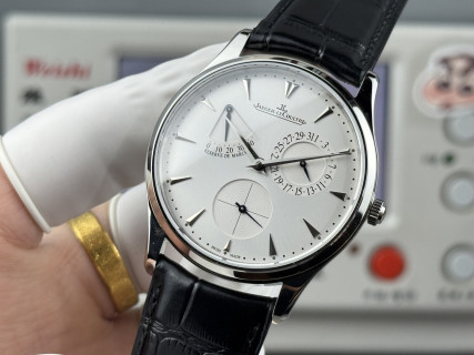 Jaeger-LeCoultre Master Ultra Thin Reserve de Marche Silver Dial Watch view 5