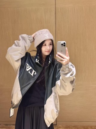 Black & Cream Color-Block Windbreaker Jacket view 3
