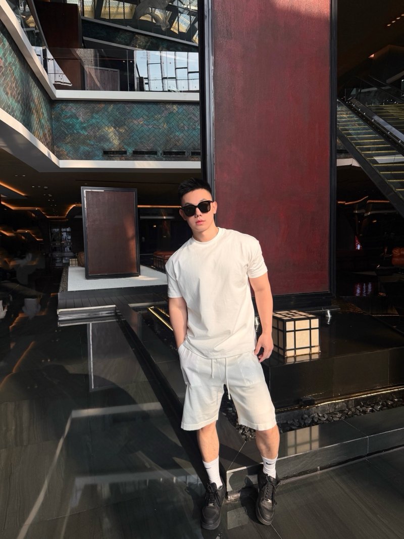 White Cargo Shorts with Pocket Detail view