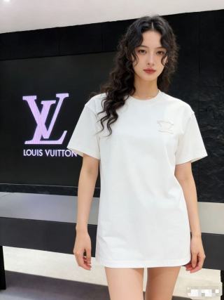 Louis Vuitton Embroidered Logo White T-Shirt view 5