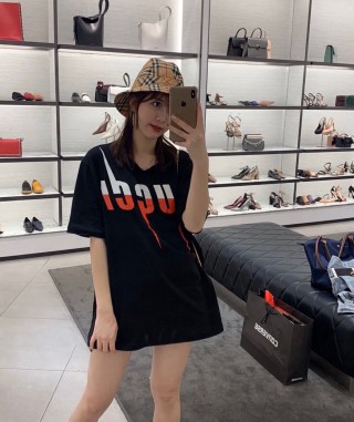 Black Oversized Graphic Logo T-Shirt Red Print view 1