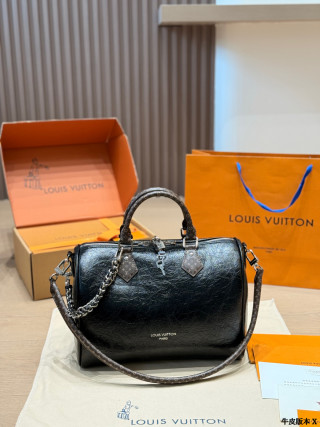 Louis Vuitton Speedy 30 Black Oil Wax Leather Bag view 3