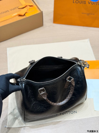 Louis Vuitton Speedy 30 Black Oil Wax Leather Bag view 9