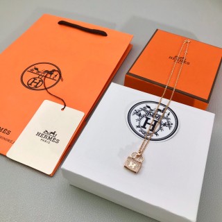 Hermès Constance Bag Pendant Necklace Gold view 2