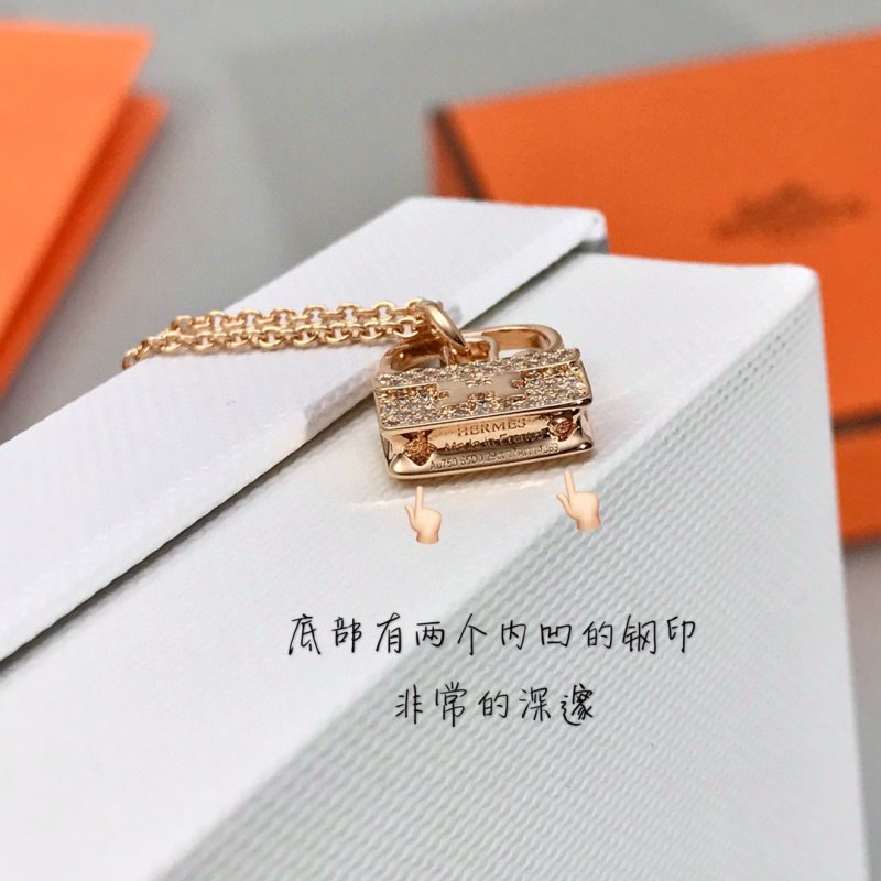 Hermès Constance Bag Pendant Necklace Gold view