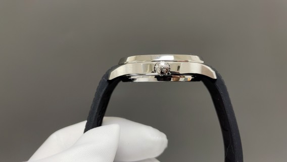 Patek Philippe Aquanaut Luce 5268 Diamond Bezel Black Dial view 4