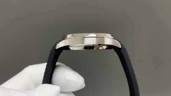 Patek Philippe Aquanaut Luce 5268 Diamond Bezel Black Dial view 5