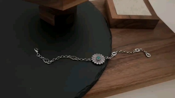 Gucci GG Flower Emerald Green 925 Silver Link Bracelet