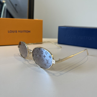 Louis Vuitton Round Metal Sunglasses Gold view 3