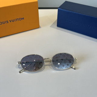 Louis Vuitton Round Metal Sunglasses Gold view 8