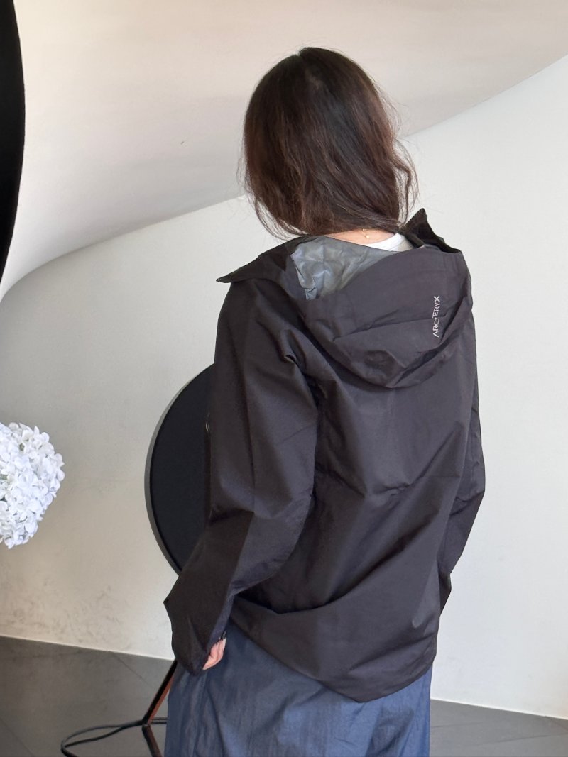 Arc'teryx Beat Jacket Black view