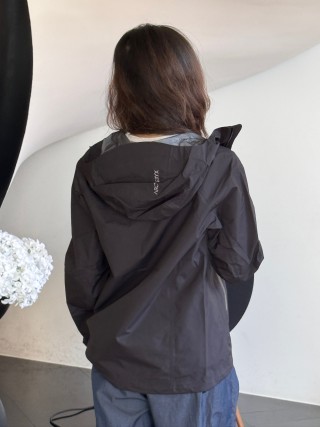 Arc'teryx Beat Jacket Black view 3